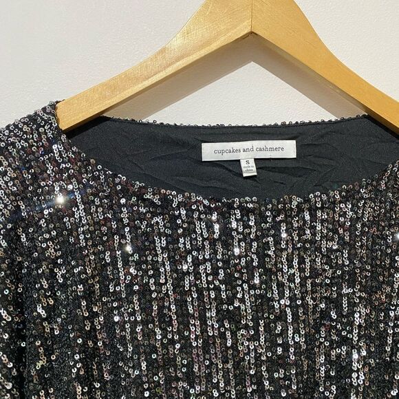 Cupcakes & Cashmere Sequinned Overall Blouse - Picture 4 of 5